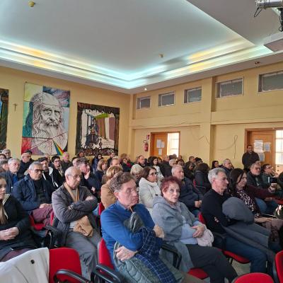 Una vista della sala